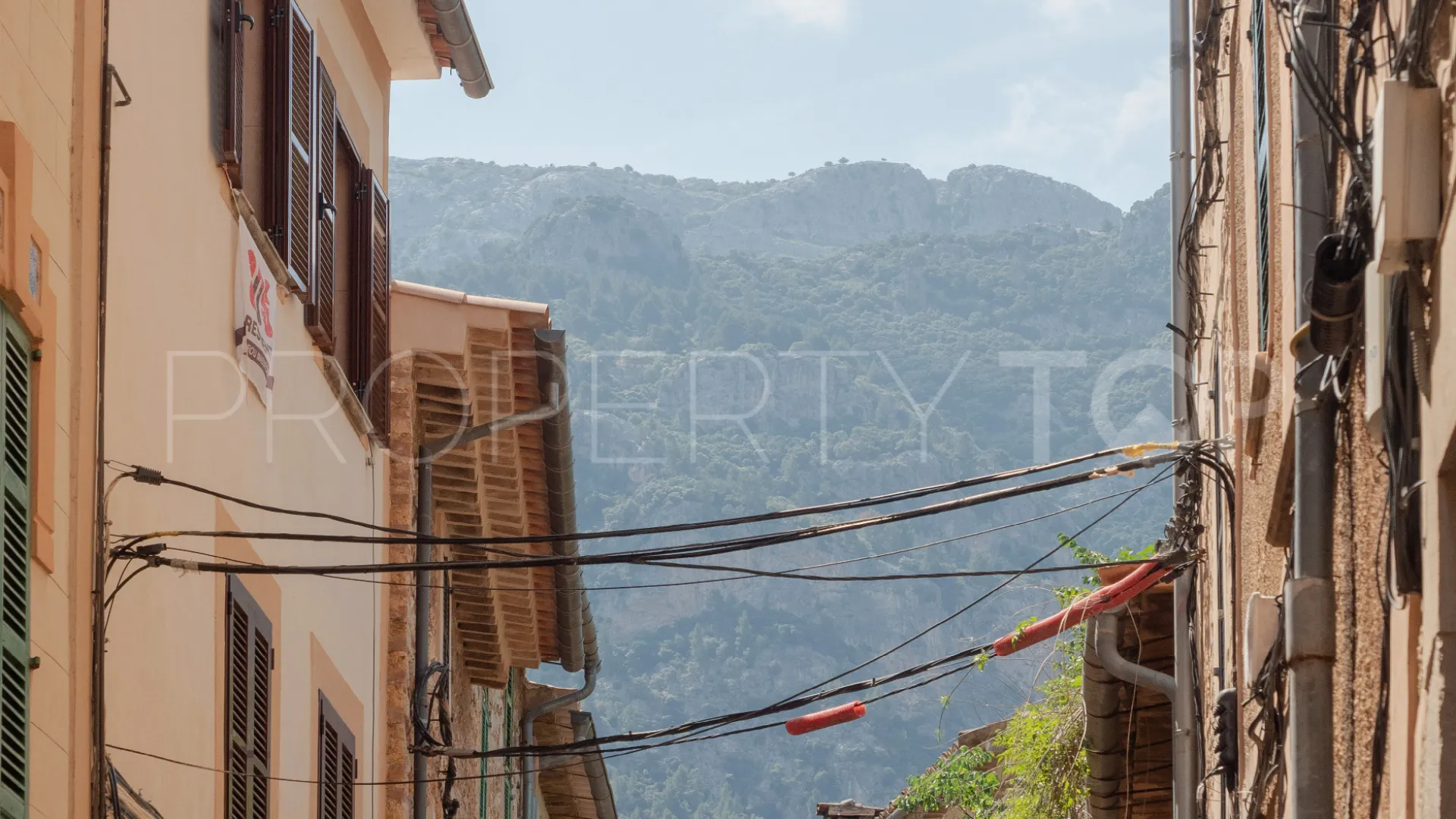 For sale town house in Soller with 4 bedrooms