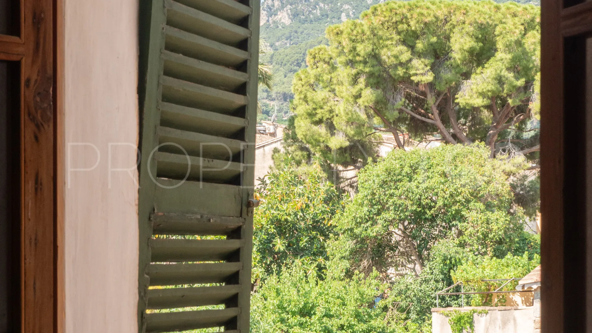 For sale town house in Soller with 4 bedrooms