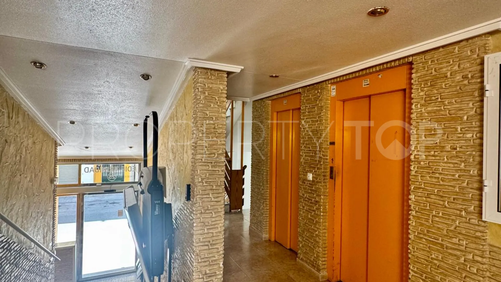 Apartamento a la venta de 2 dormitorios en Torrevieja