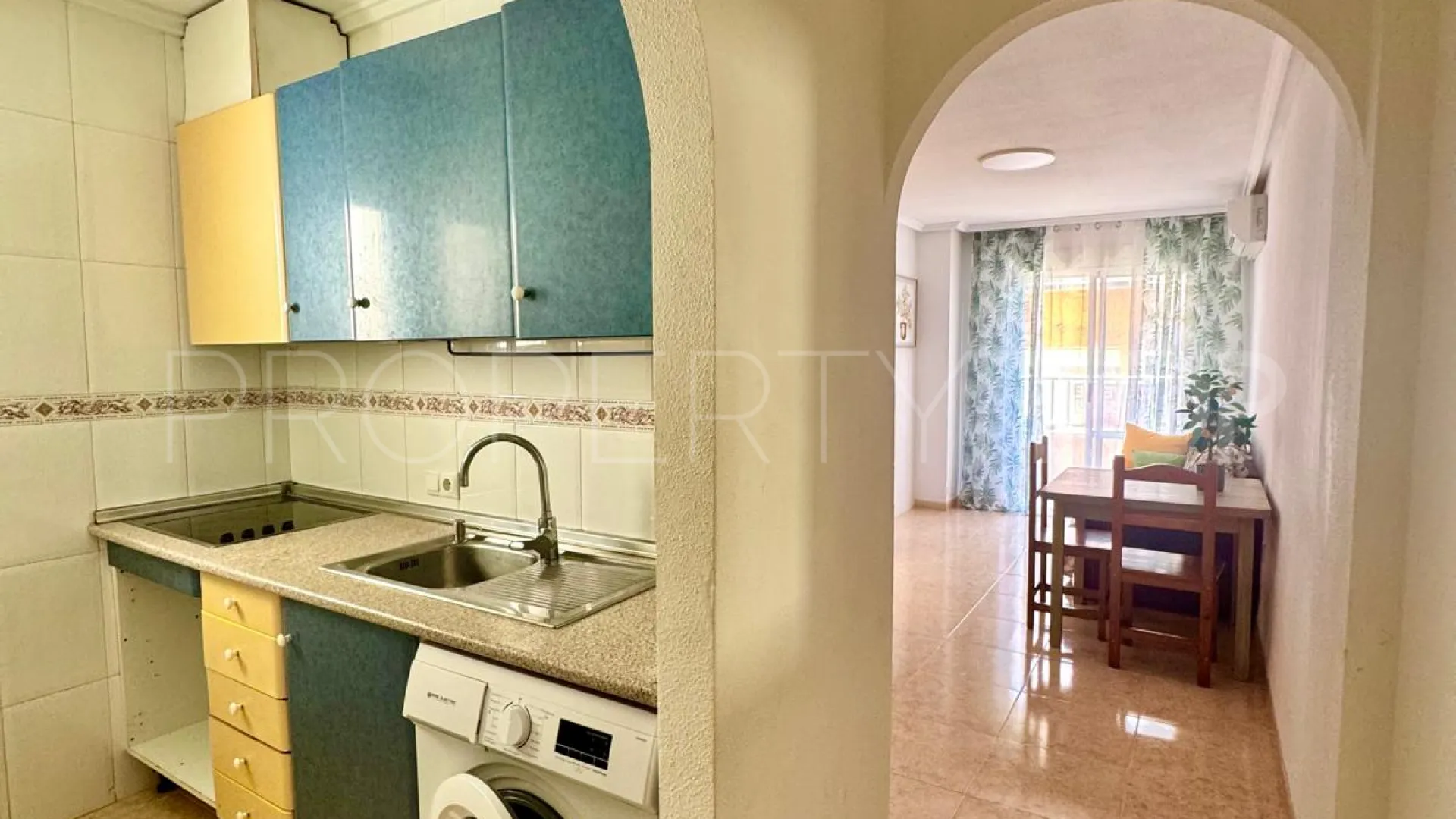 Apartamento a la venta de 2 dormitorios en Torrevieja