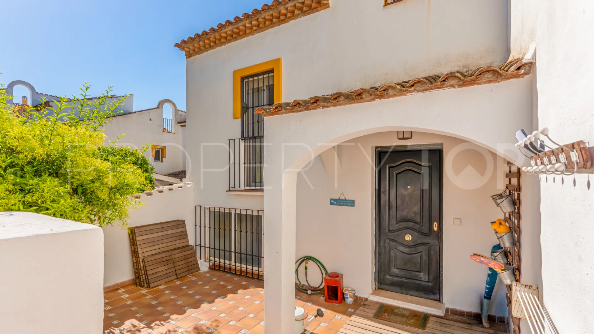 Town house for sale in Costabella with 3 bedrooms