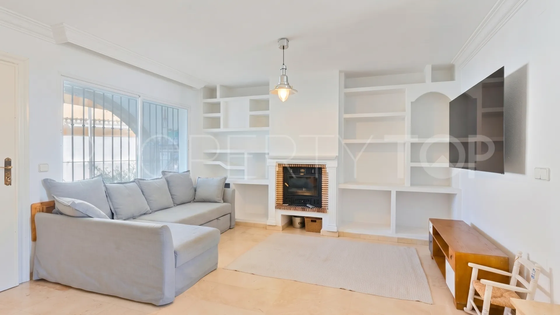 Town house for sale in Costabella with 3 bedrooms