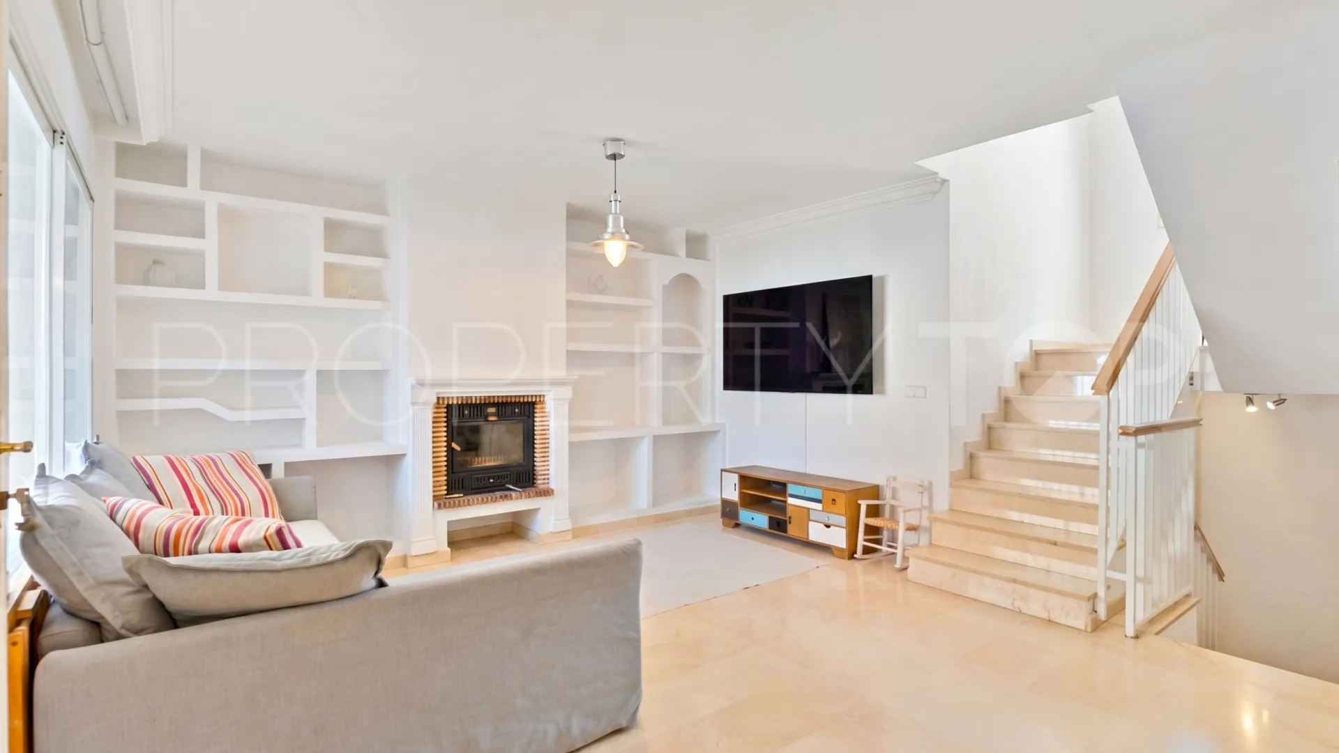 Town house for sale in Costabella with 3 bedrooms