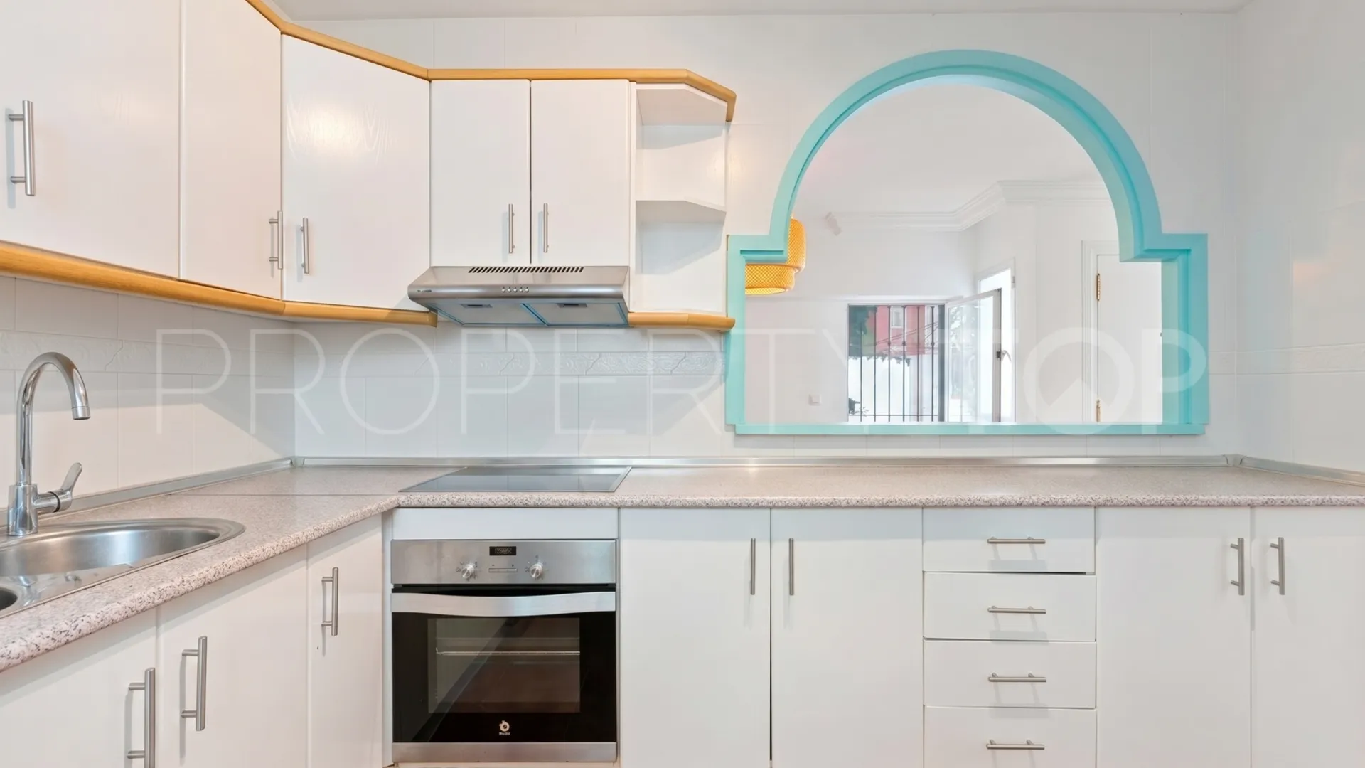 Town house for sale in Costabella with 3 bedrooms