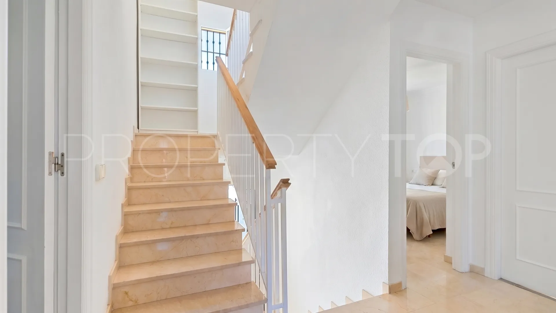 Town house for sale in Costabella with 3 bedrooms