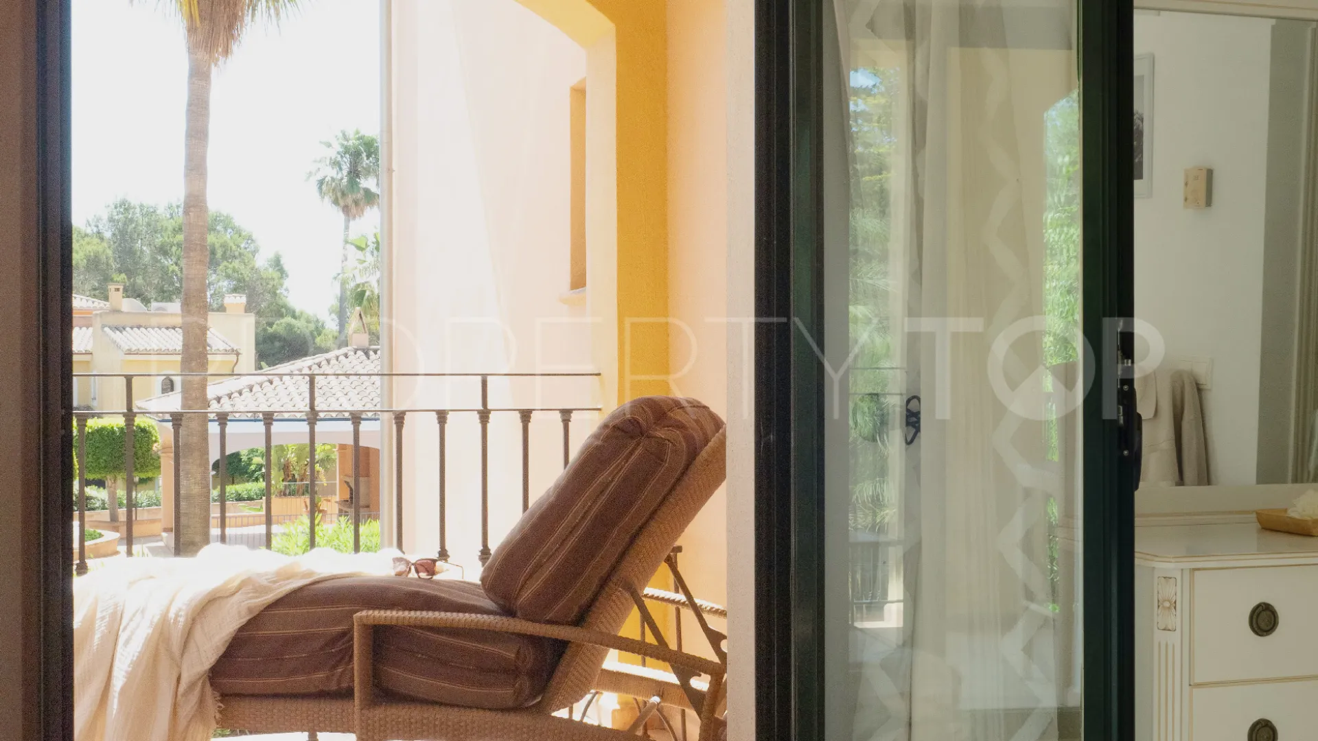 For sale apartment with 3 bedrooms in Santa Ponsa