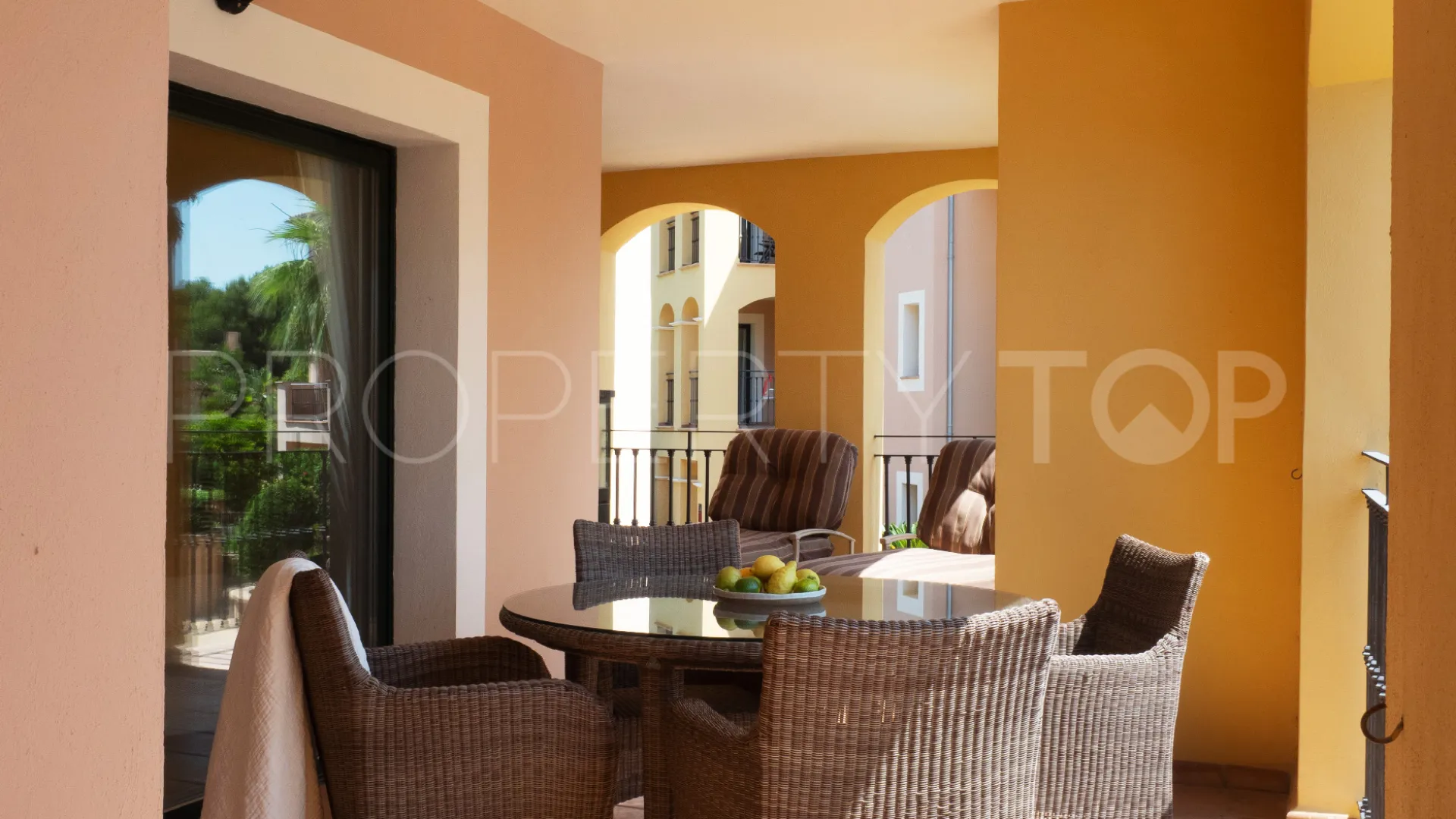 For sale apartment with 3 bedrooms in Santa Ponsa