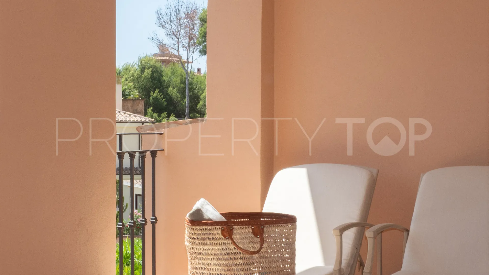 For sale apartment with 3 bedrooms in Santa Ponsa