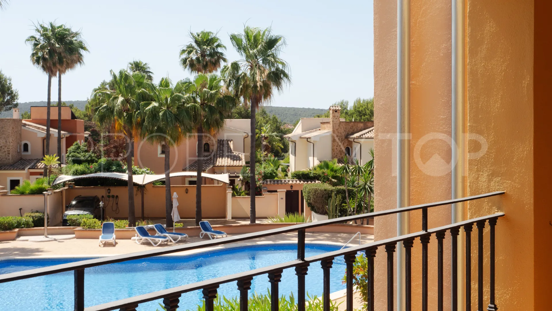 For sale apartment with 3 bedrooms in Santa Ponsa