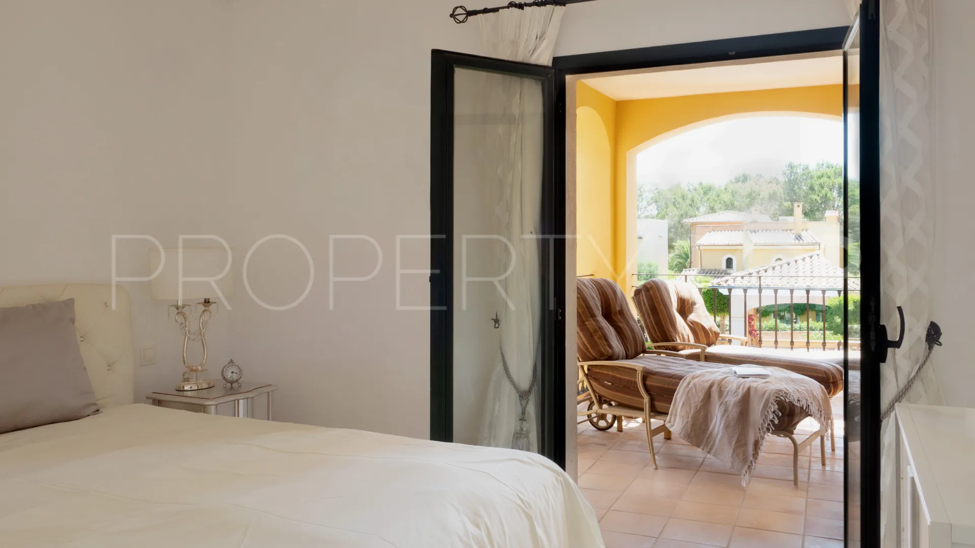 For sale apartment with 3 bedrooms in Santa Ponsa