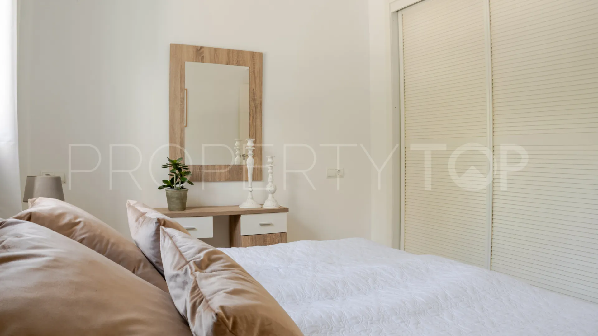 For sale Las Encinas apartment with 2 bedrooms
