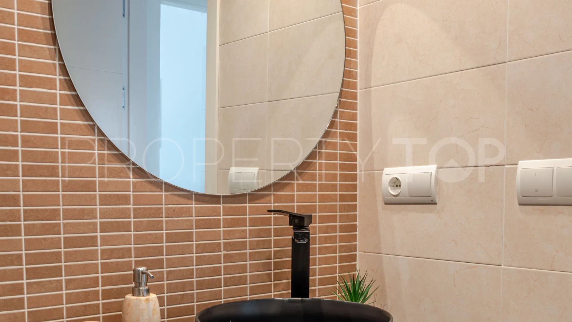 For sale Las Encinas apartment with 2 bedrooms