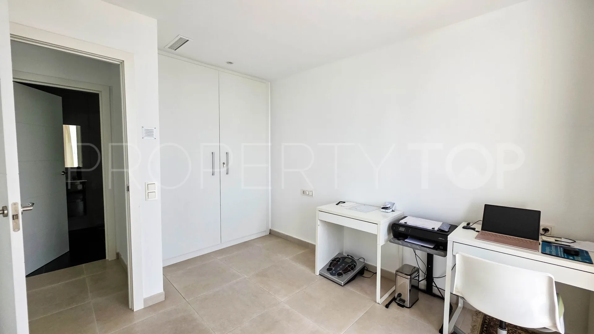 Se vende villa en Los Hidalgos