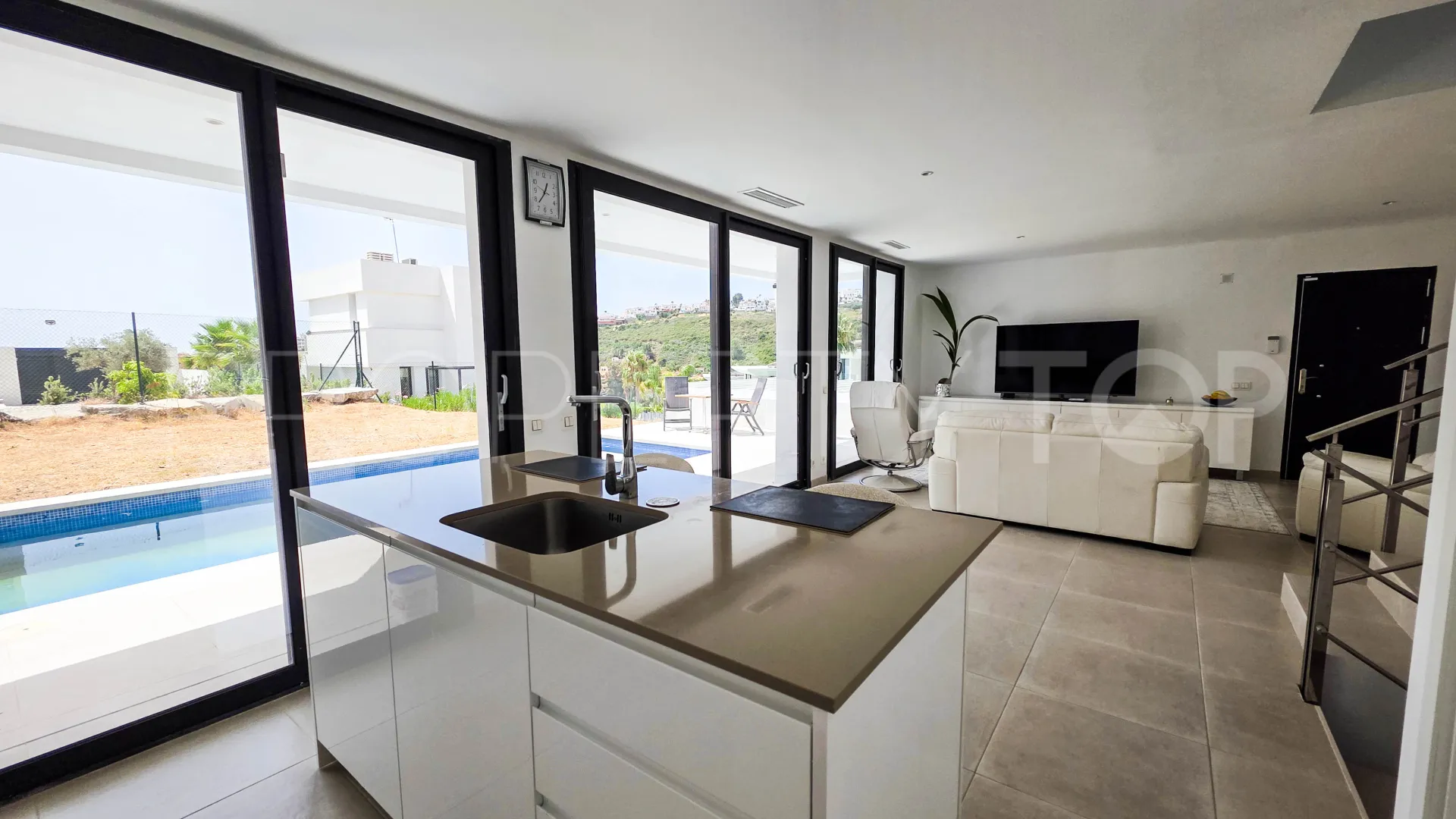 Se vende villa en Los Hidalgos
