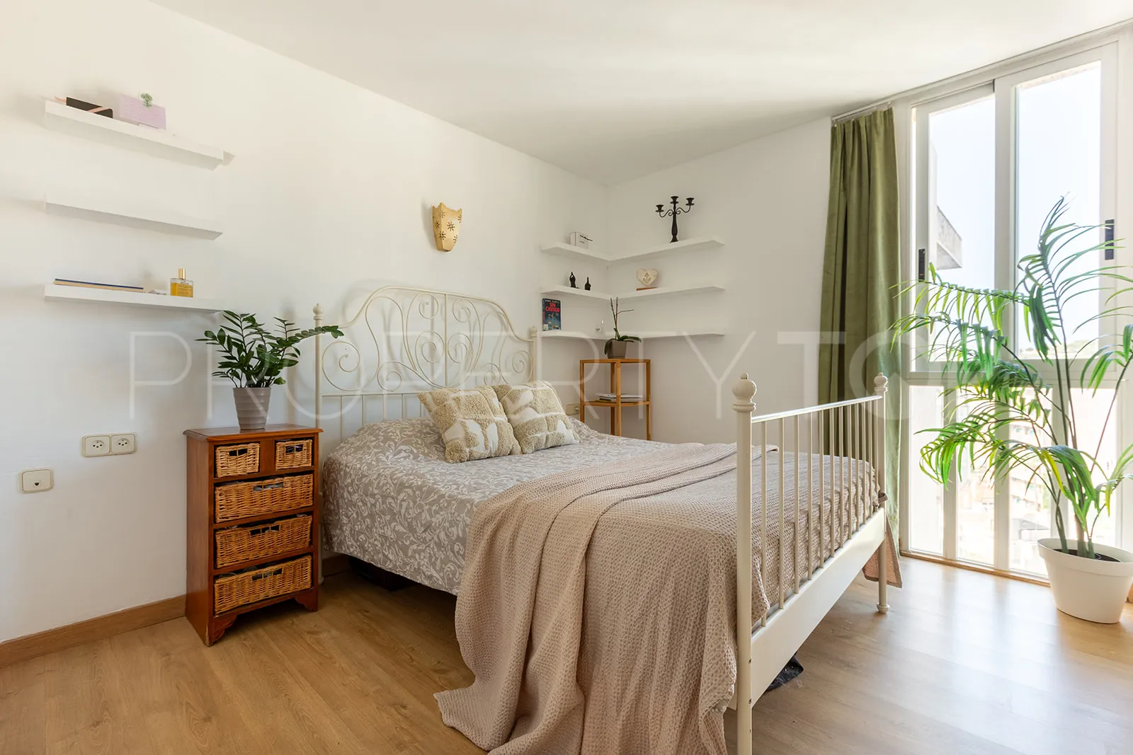 El Terreno 1 bedroom apartment for sale