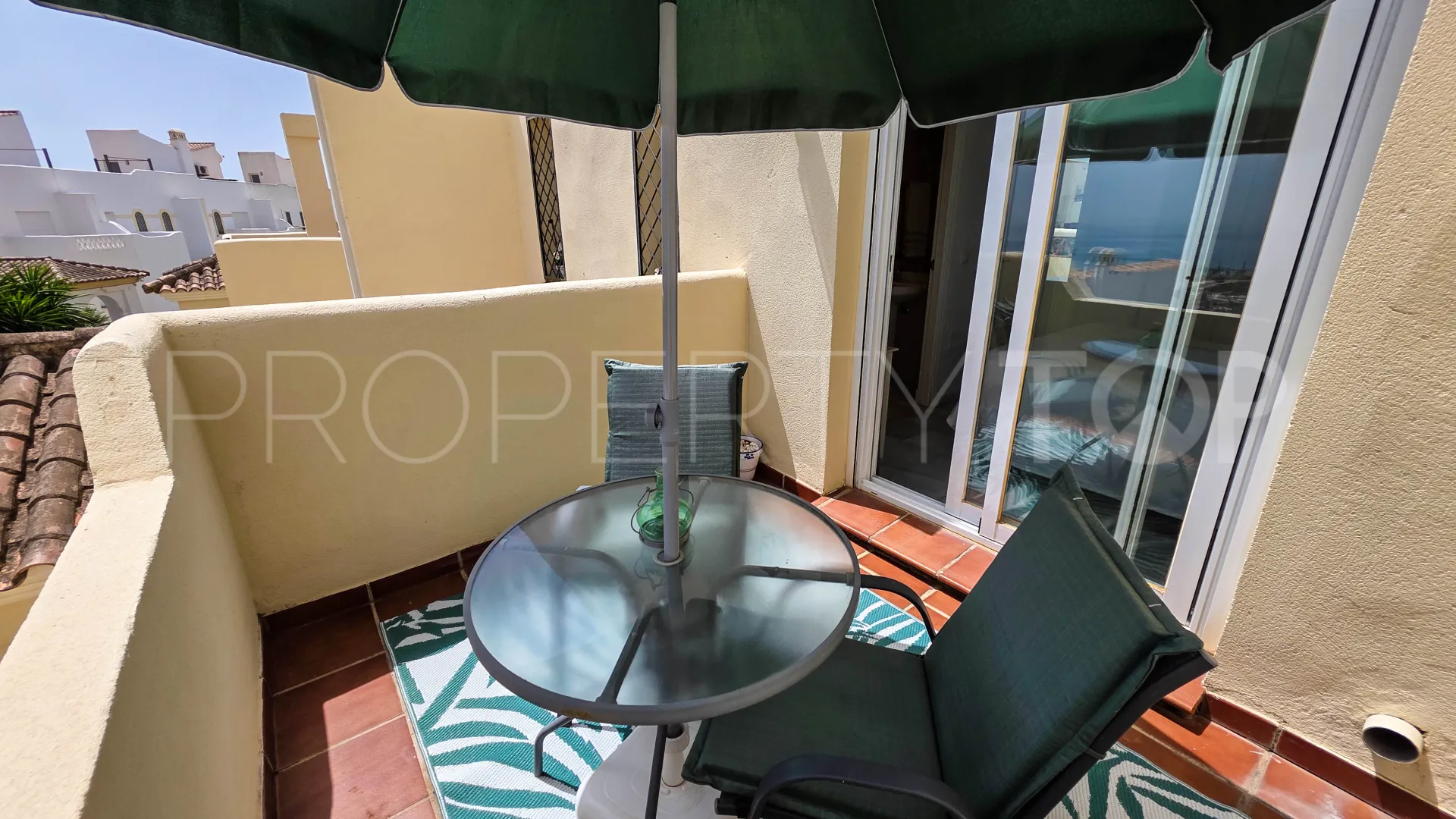 Buy Bahia de Casares duplex penthouse with 3 bedrooms