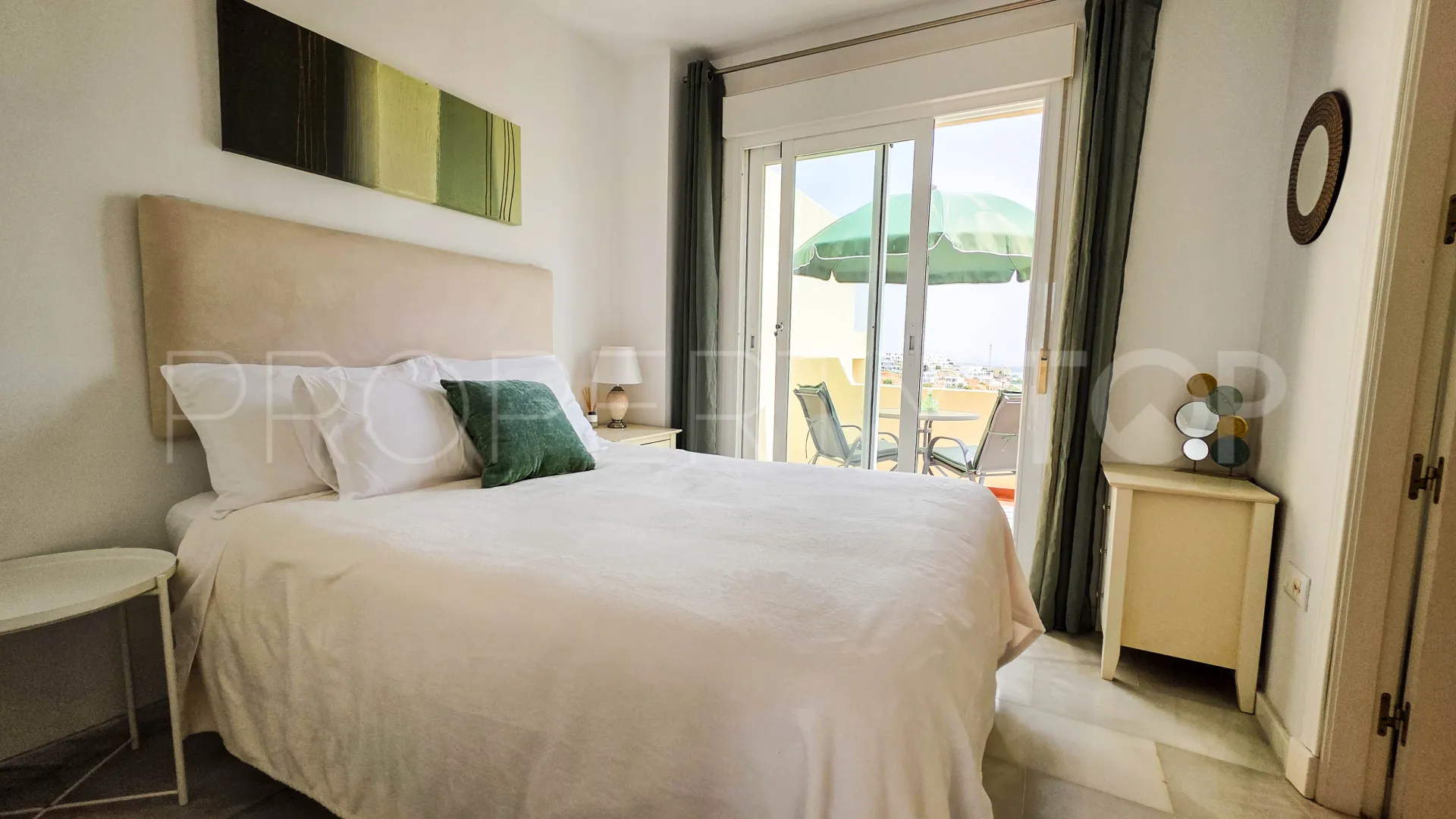 Buy Bahia de Casares duplex penthouse with 3 bedrooms