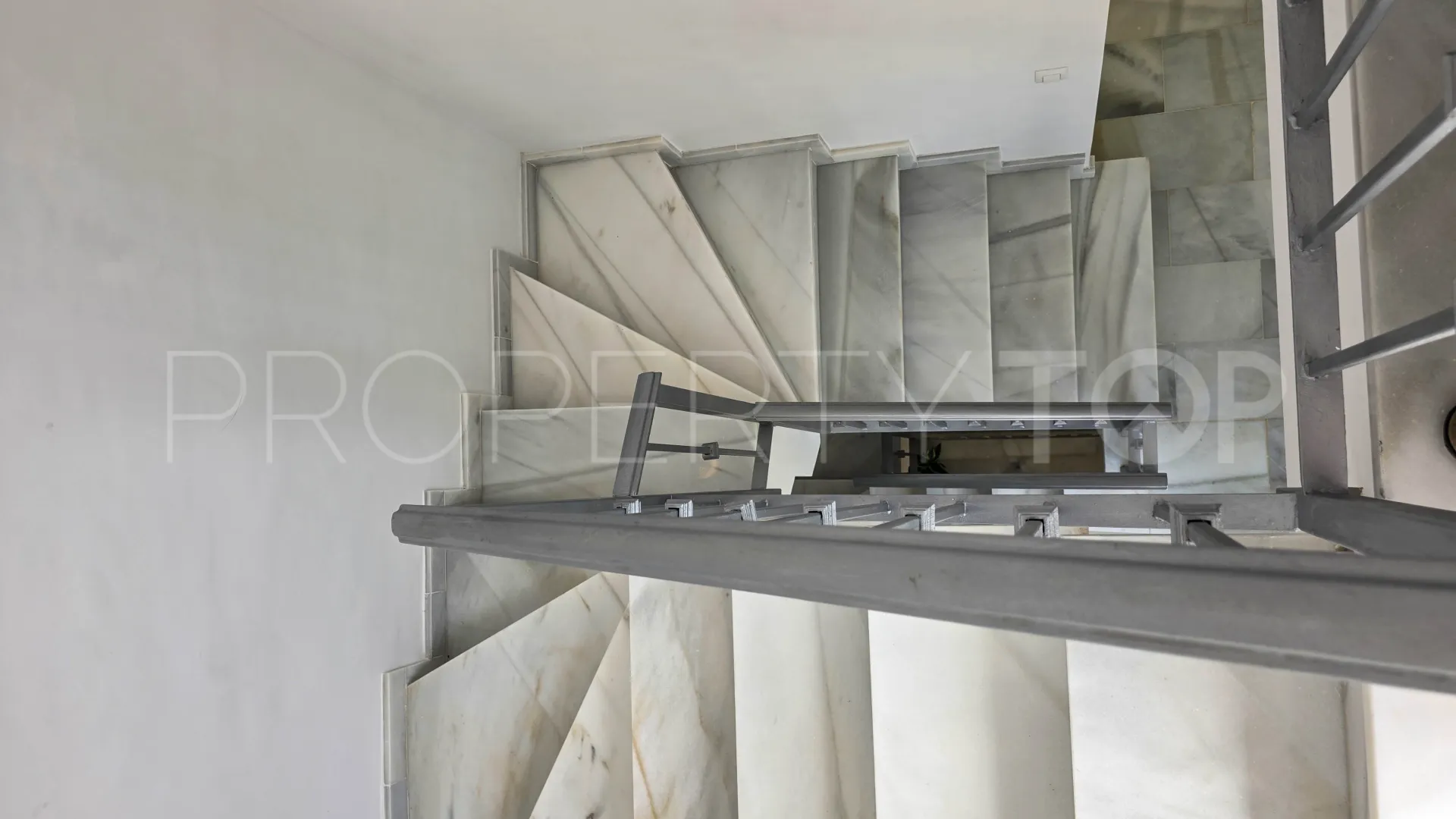 Buy Bahia de Casares duplex penthouse with 3 bedrooms
