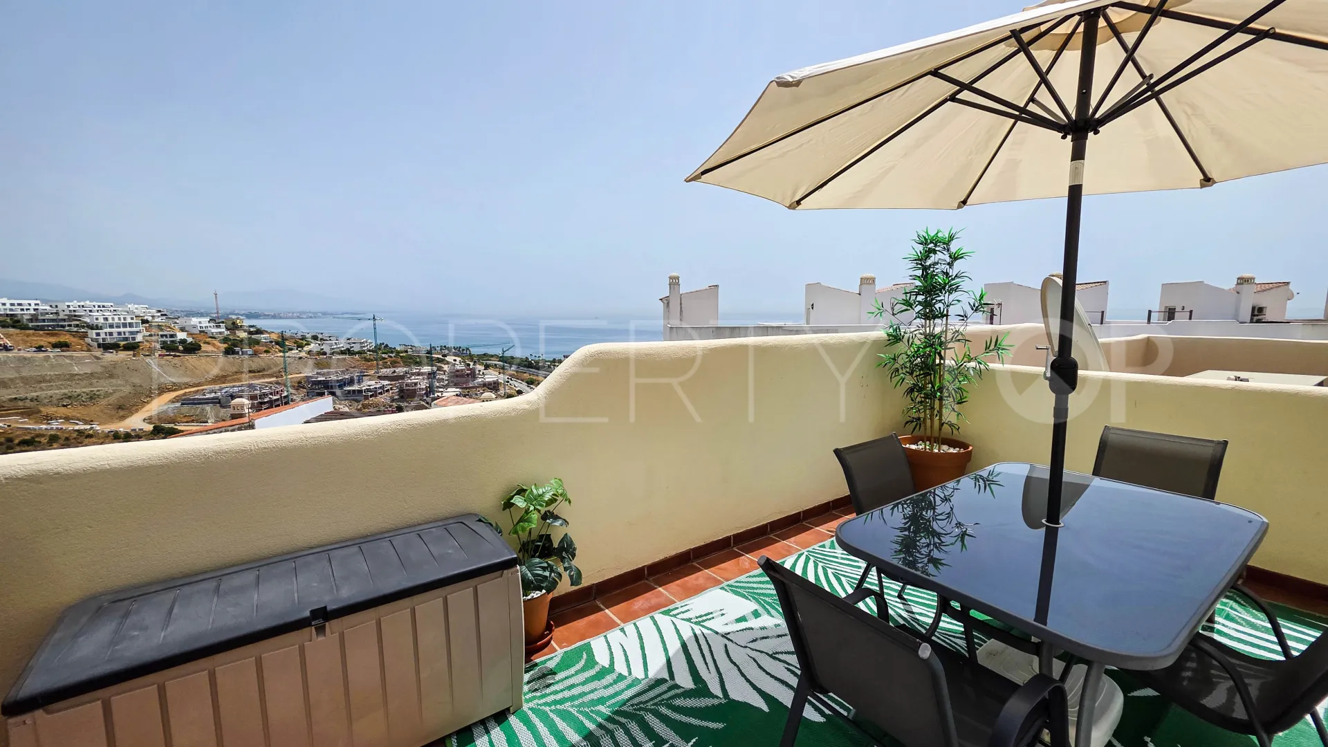 Buy Bahia de Casares duplex penthouse with 3 bedrooms
