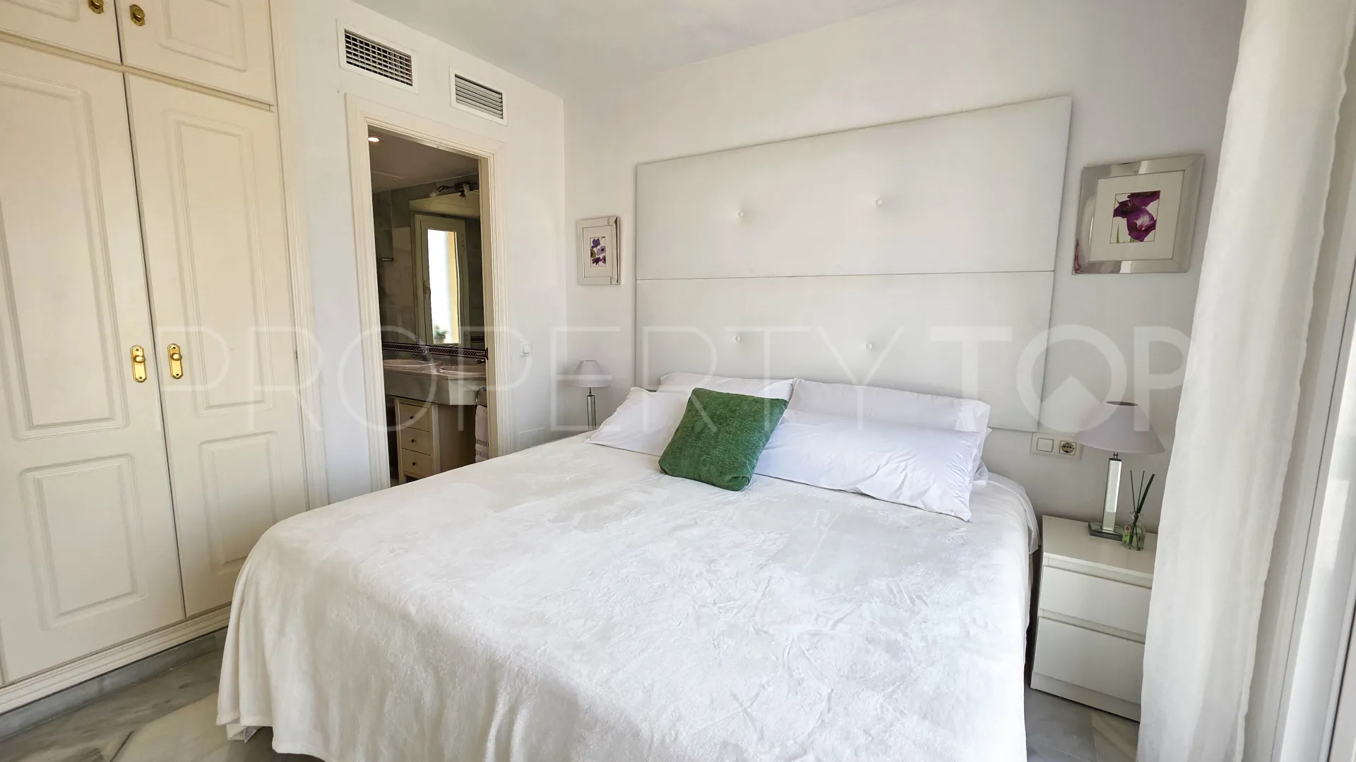 Buy Bahia de Casares duplex penthouse with 3 bedrooms