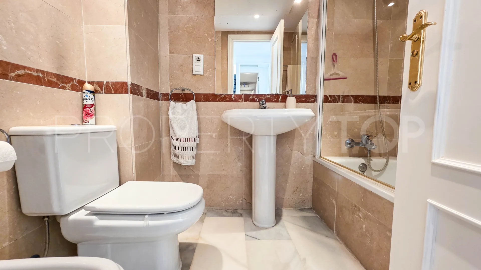 Buy Bahia de Casares duplex penthouse with 3 bedrooms