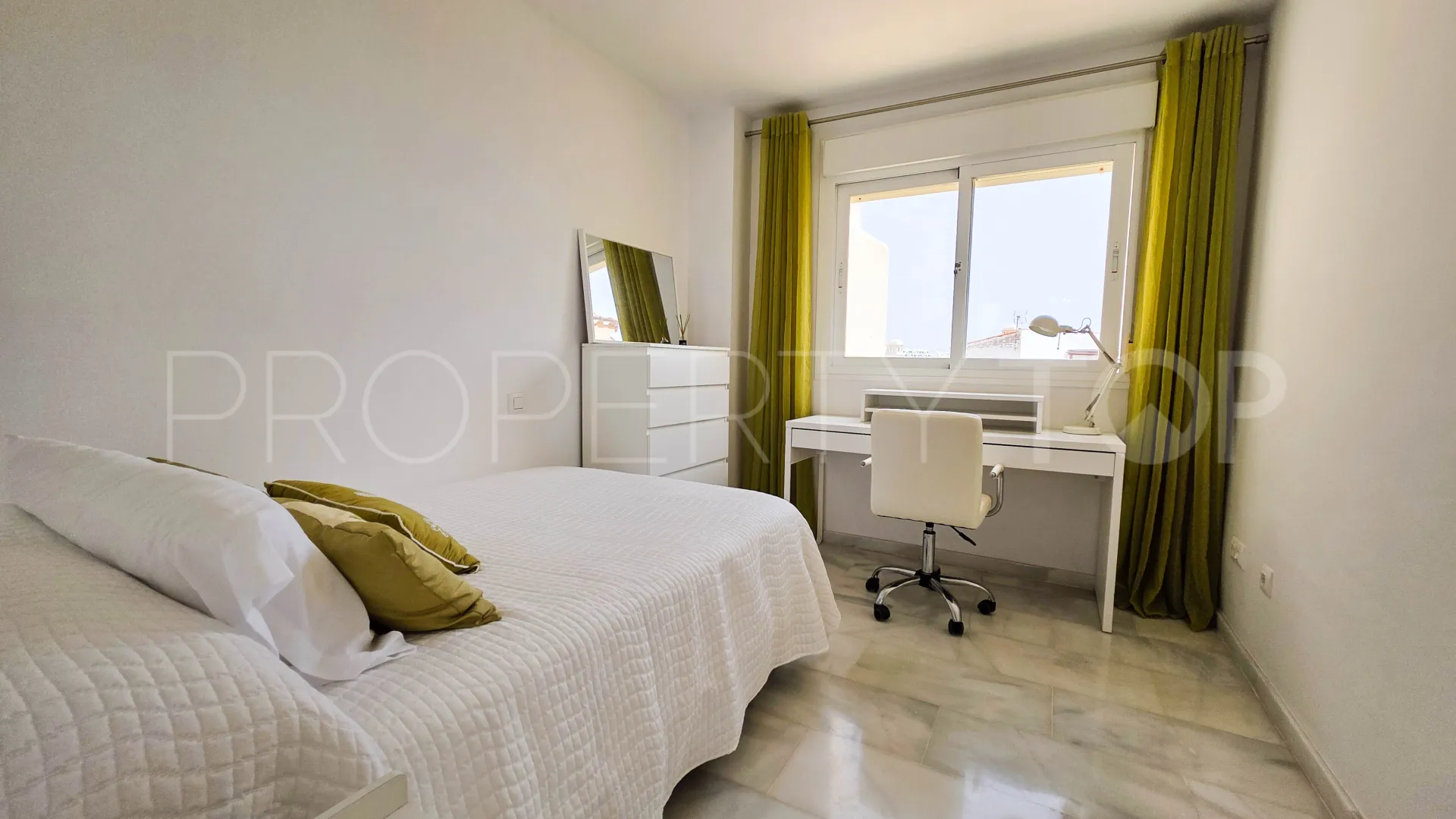 Buy Bahia de Casares duplex penthouse with 3 bedrooms