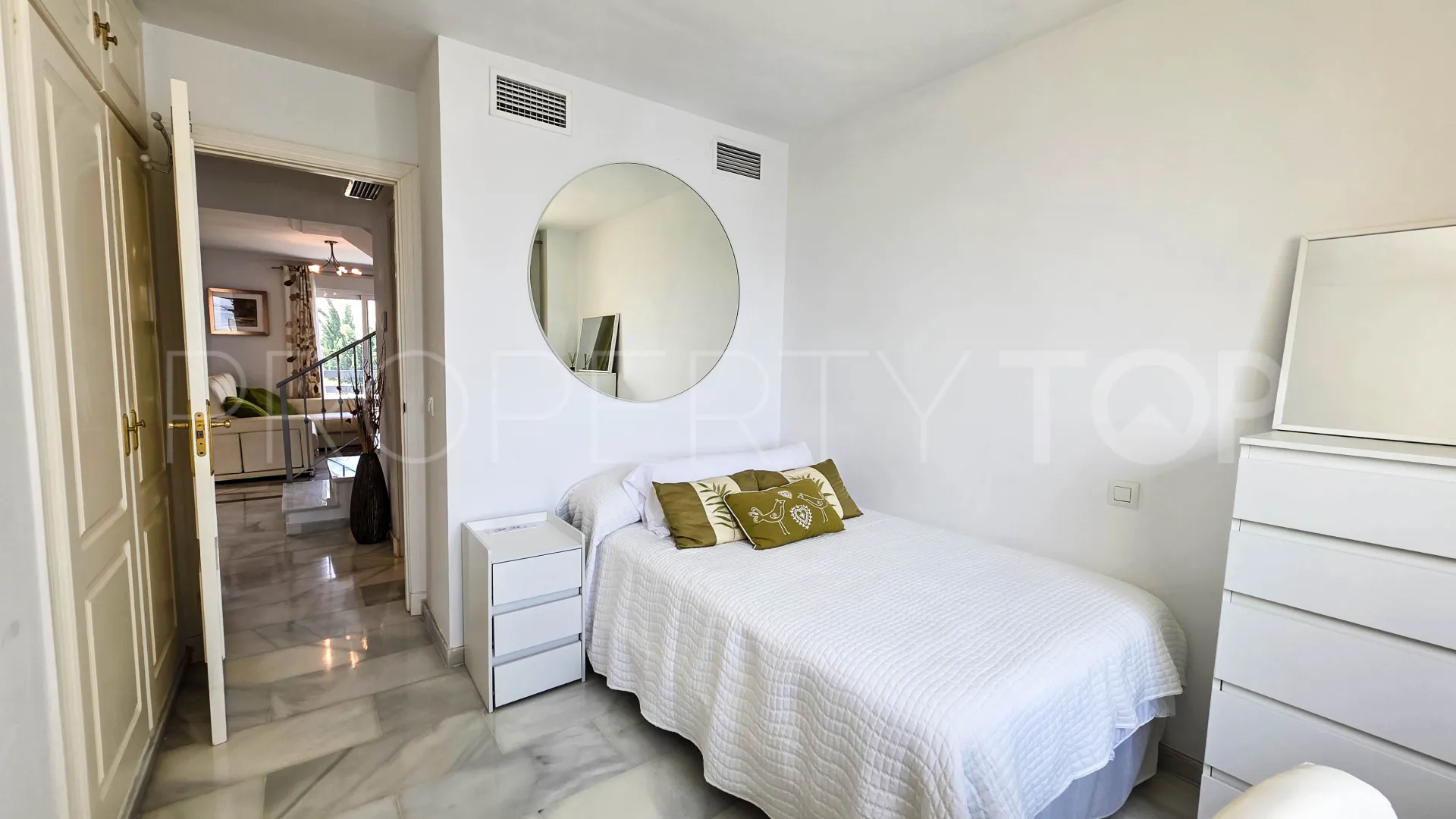 Buy Bahia de Casares duplex penthouse with 3 bedrooms