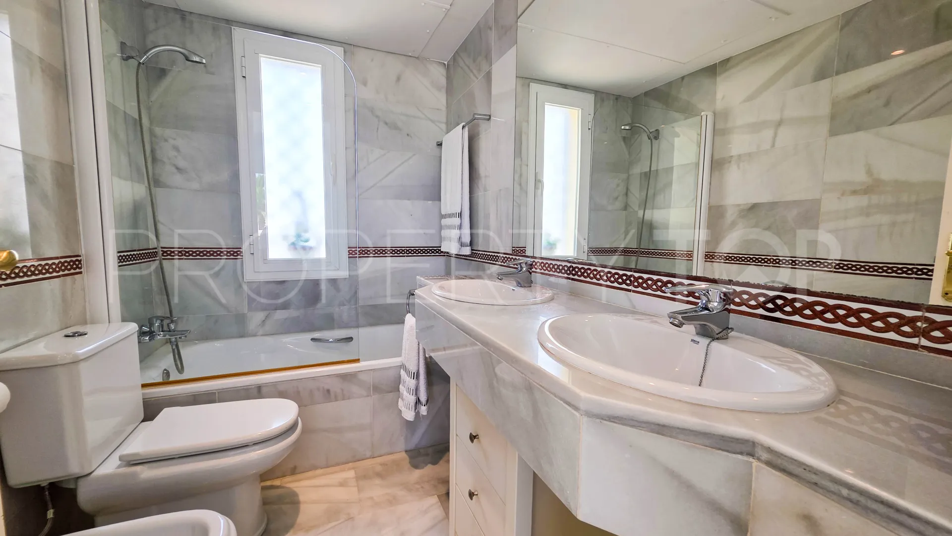 Buy Bahia de Casares duplex penthouse with 3 bedrooms