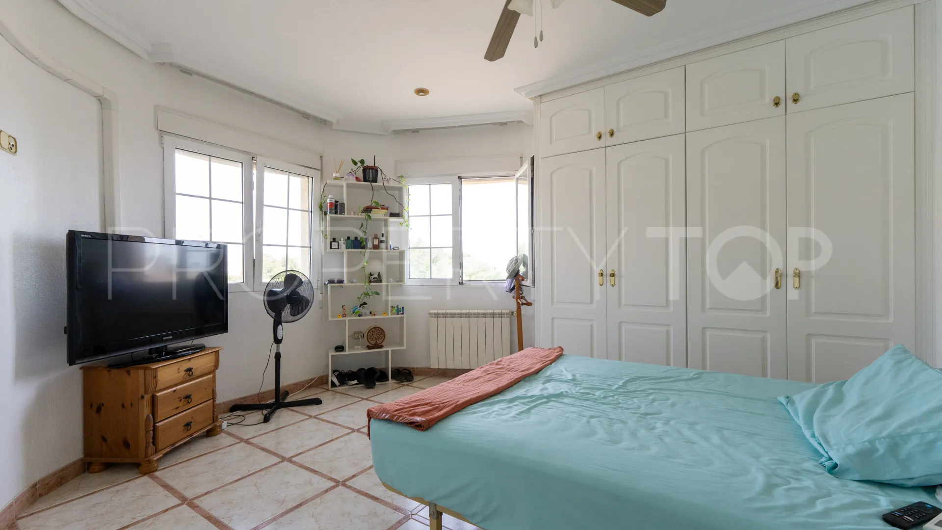 6 bedrooms El Chaparral chalet for sale