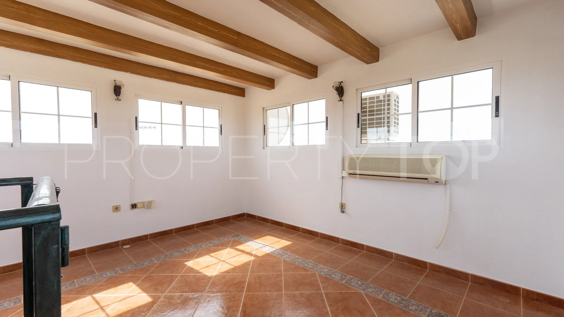 6 bedrooms El Chaparral chalet for sale