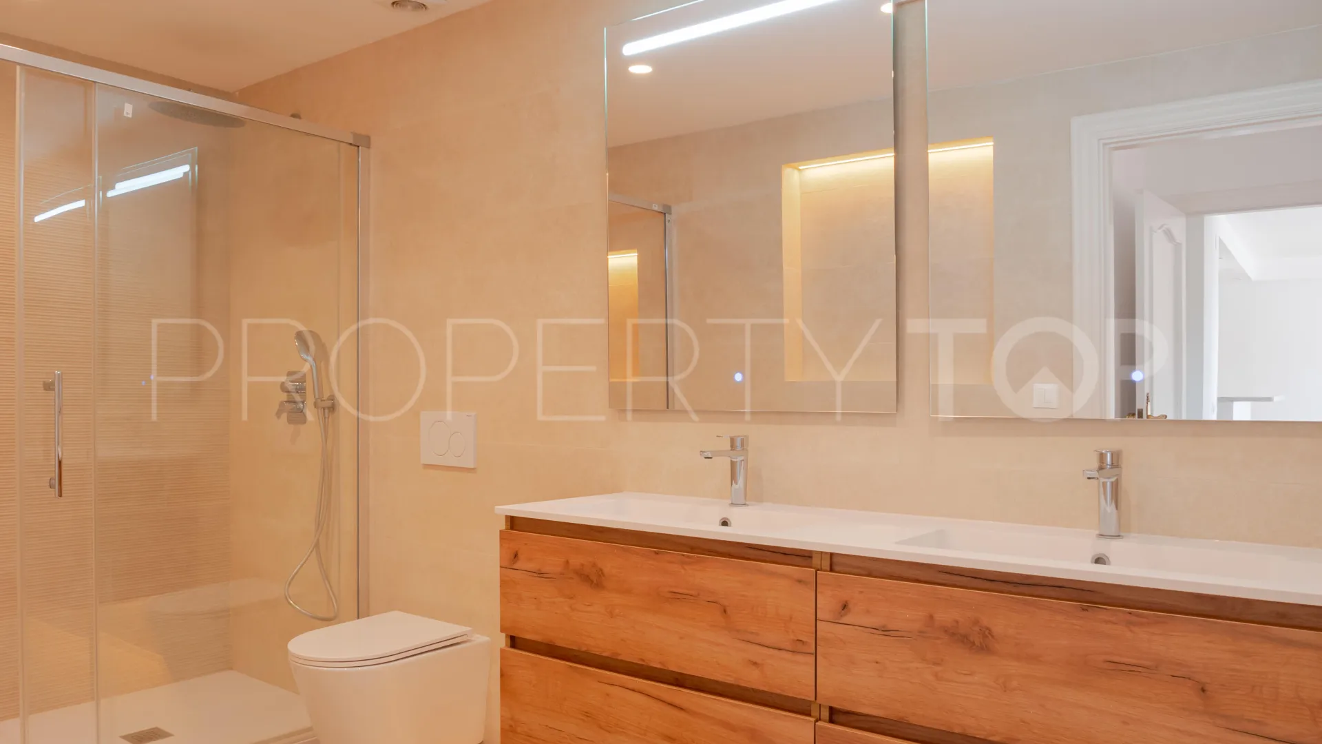Se vende apartamento en Estepona Este