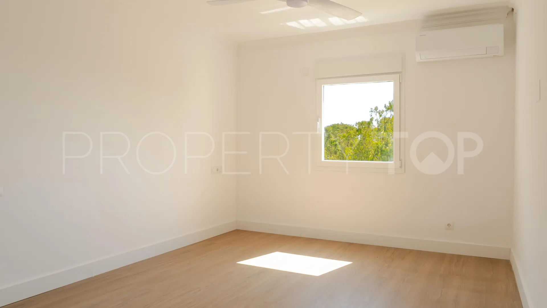 Se vende apartamento en Estepona Este