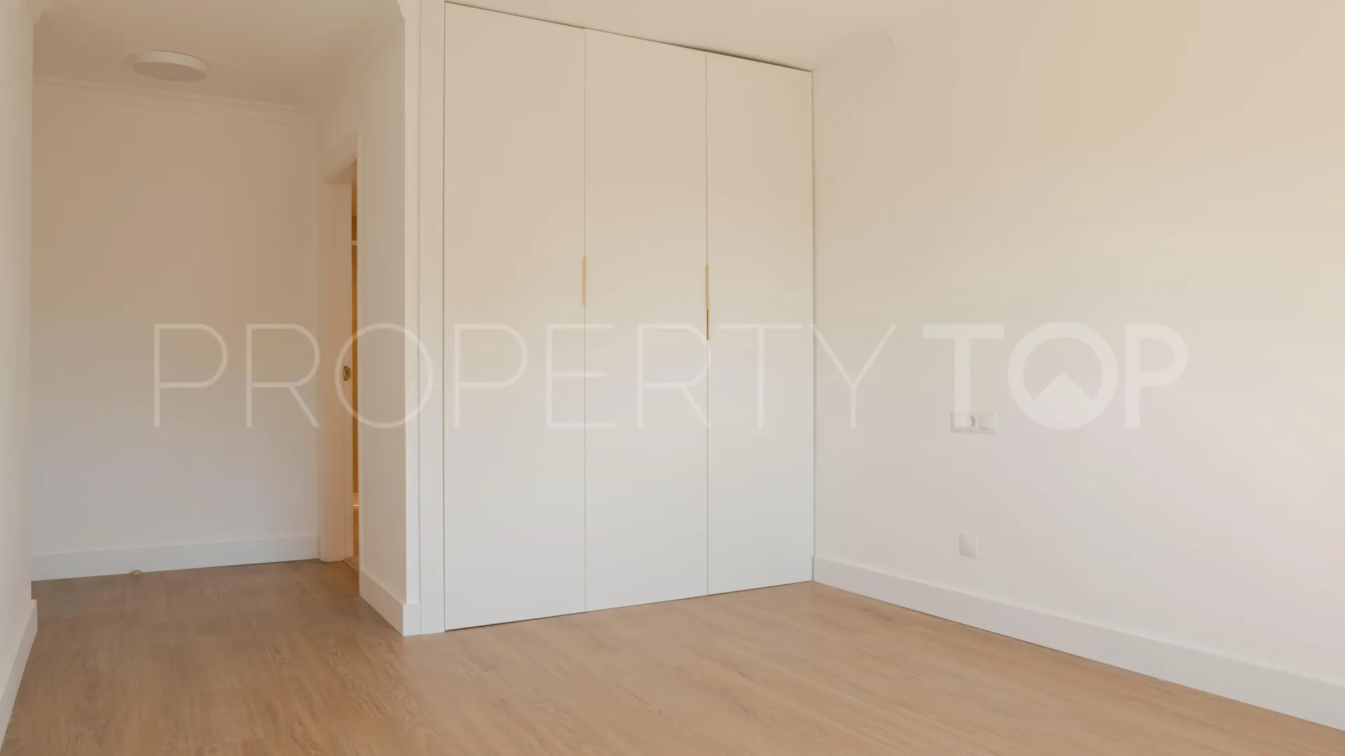 Se vende apartamento en Estepona Este