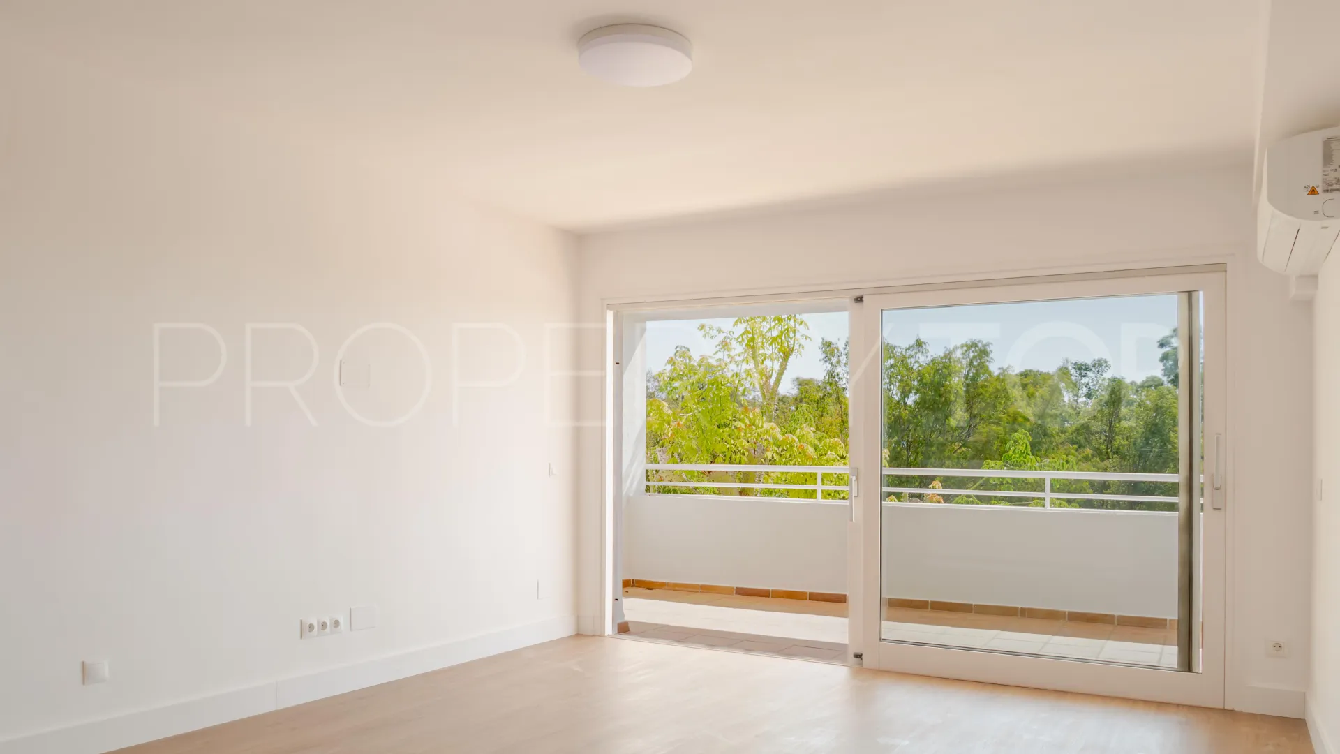 Se vende apartamento en Estepona Este