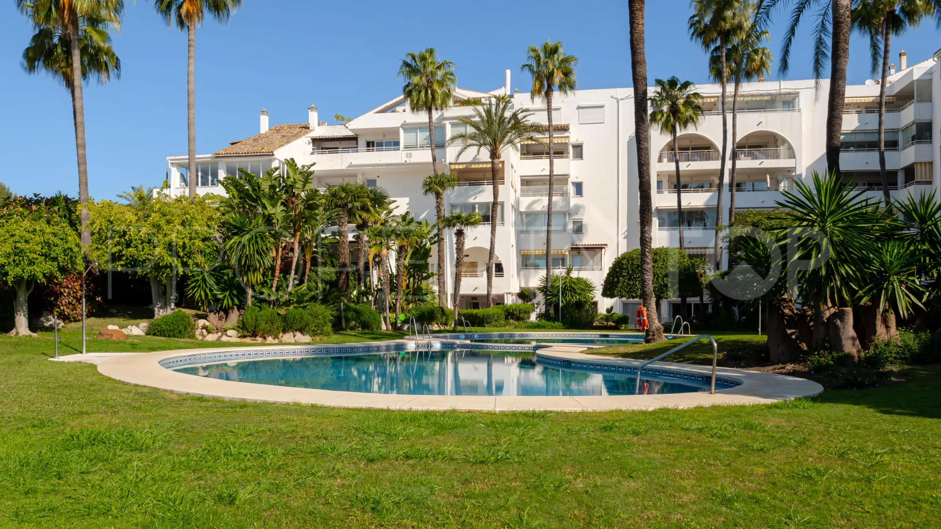Se vende apartamento en Estepona Este