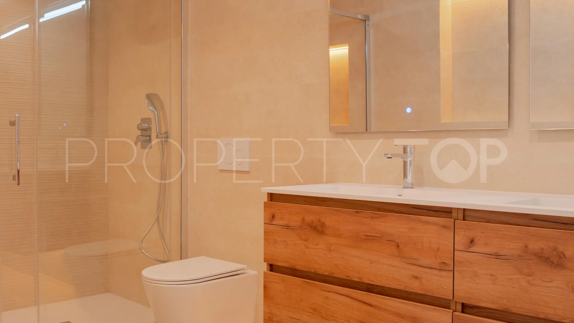 Se vende apartamento en Estepona Este