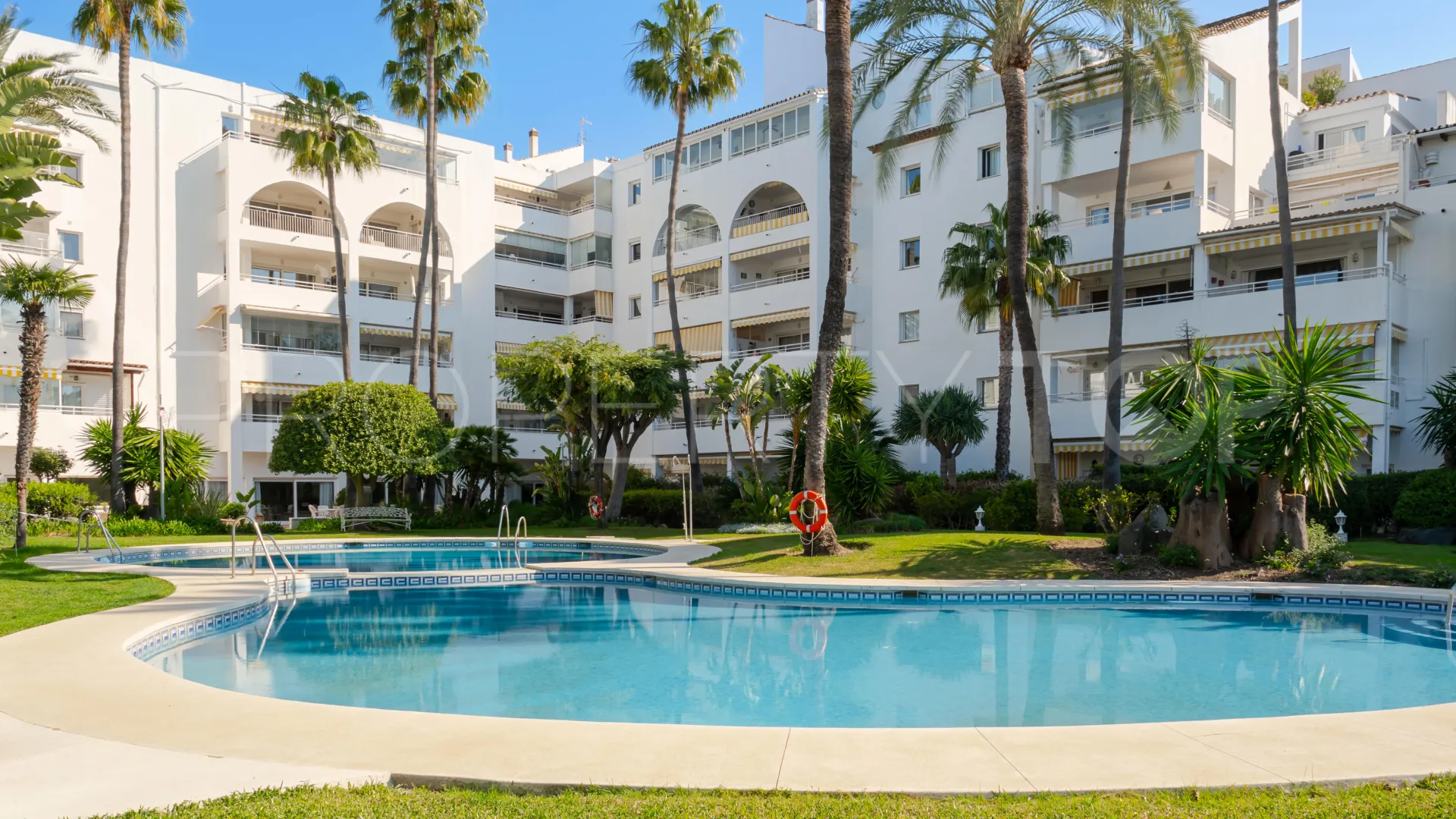 Se vende apartamento en Estepona Este