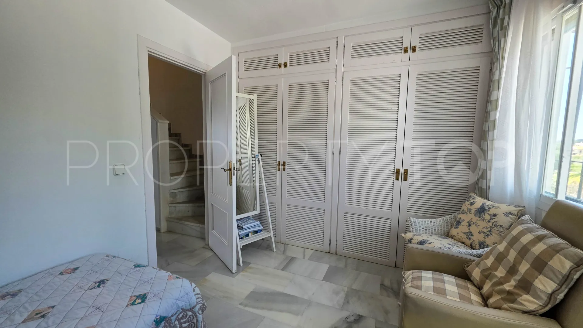 Town house for sale in La Duquesa