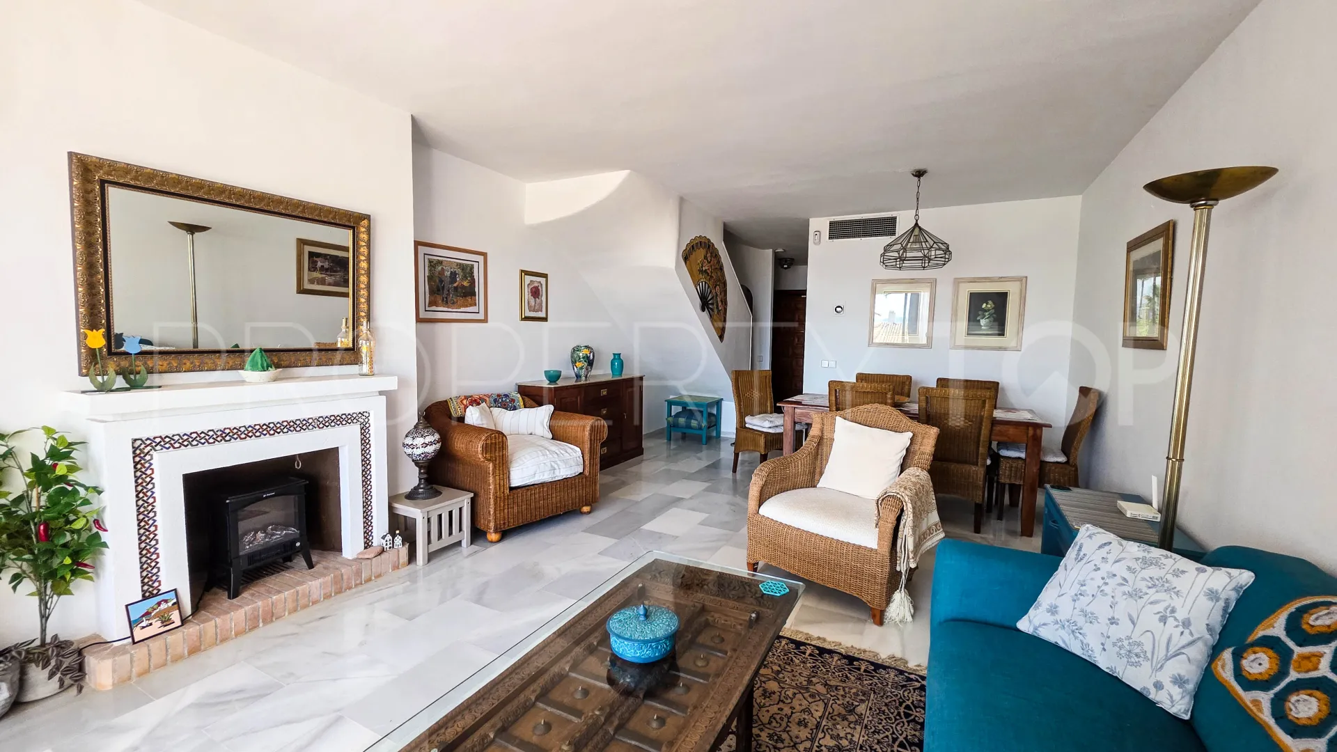Town house for sale in La Duquesa