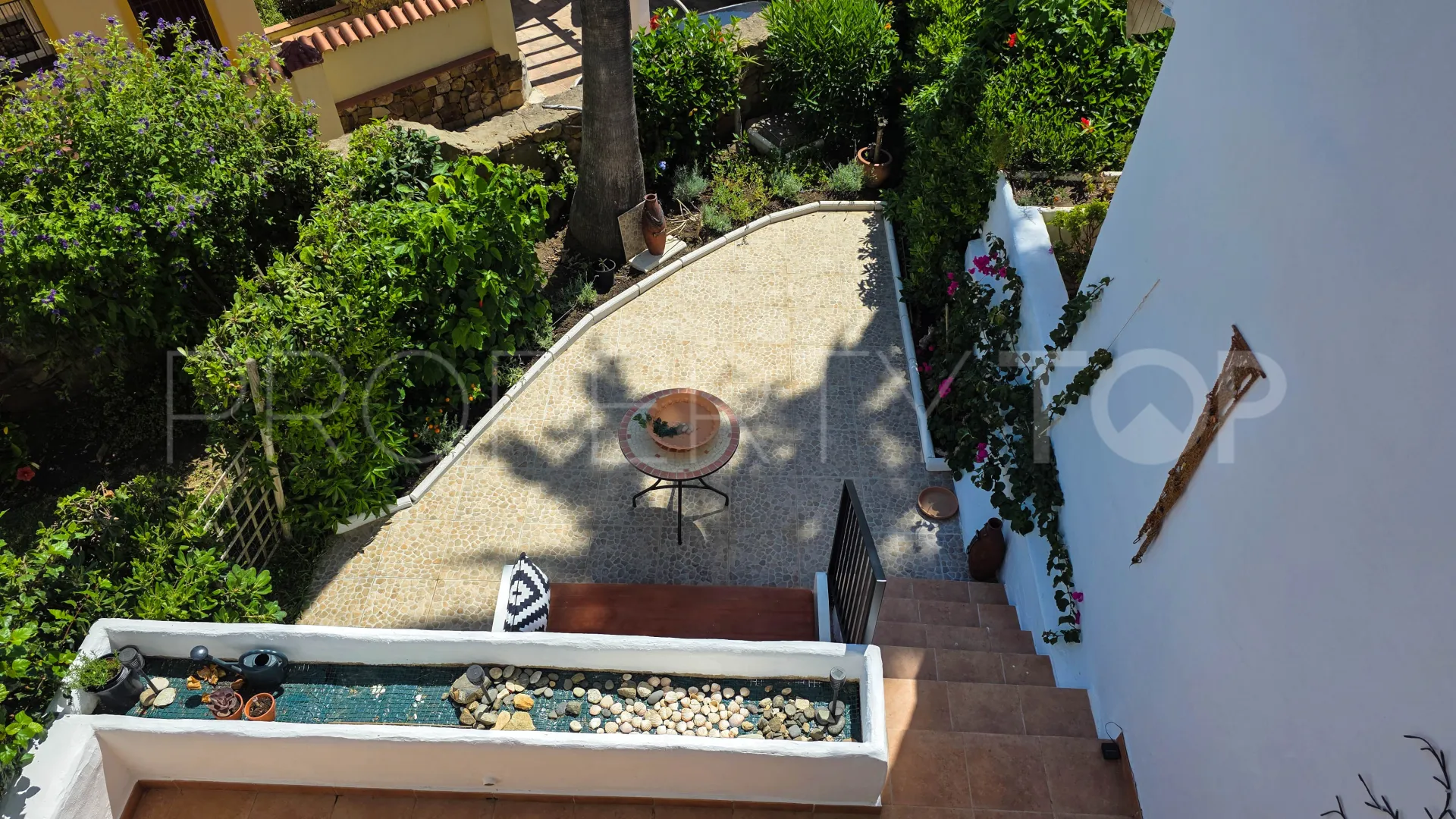 Town house for sale in La Duquesa