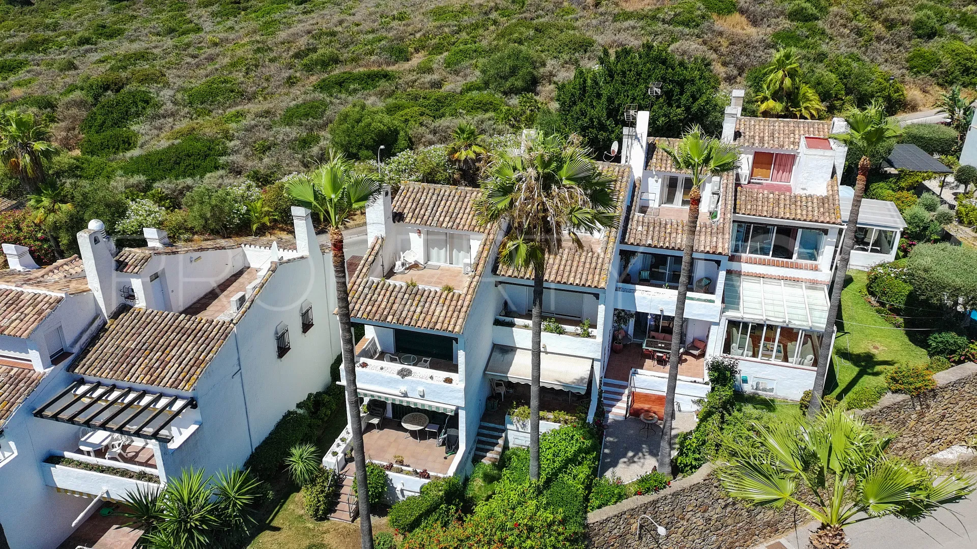 Town house for sale in La Duquesa