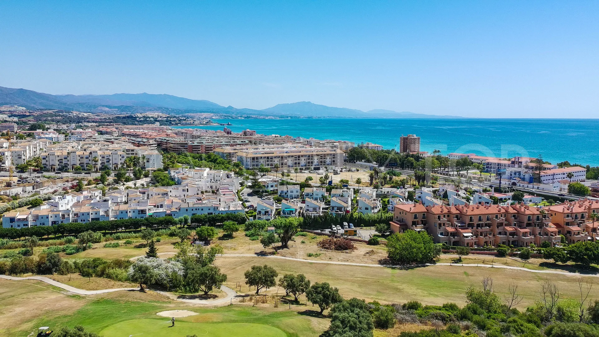 Town house for sale in La Duquesa