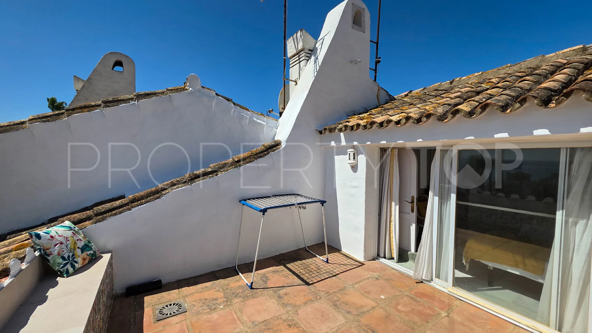 Town house for sale in La Duquesa