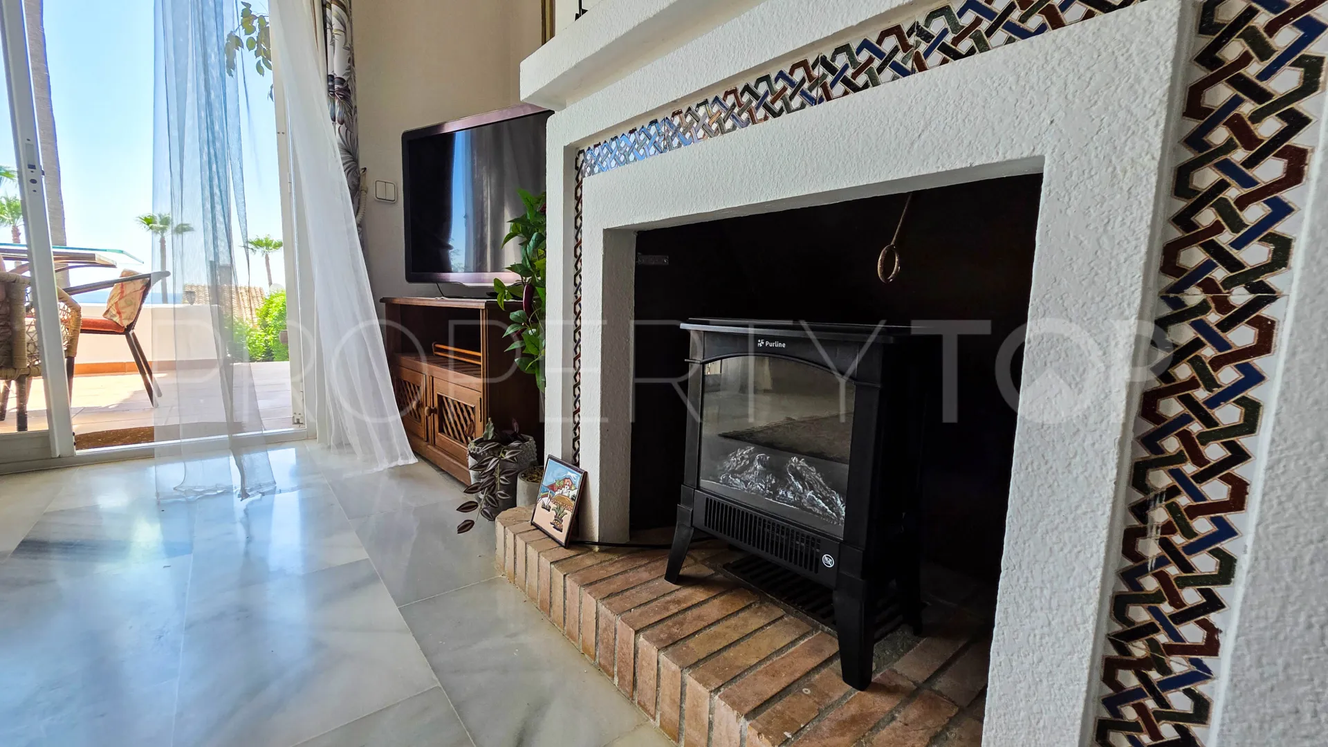 Town house for sale in La Duquesa