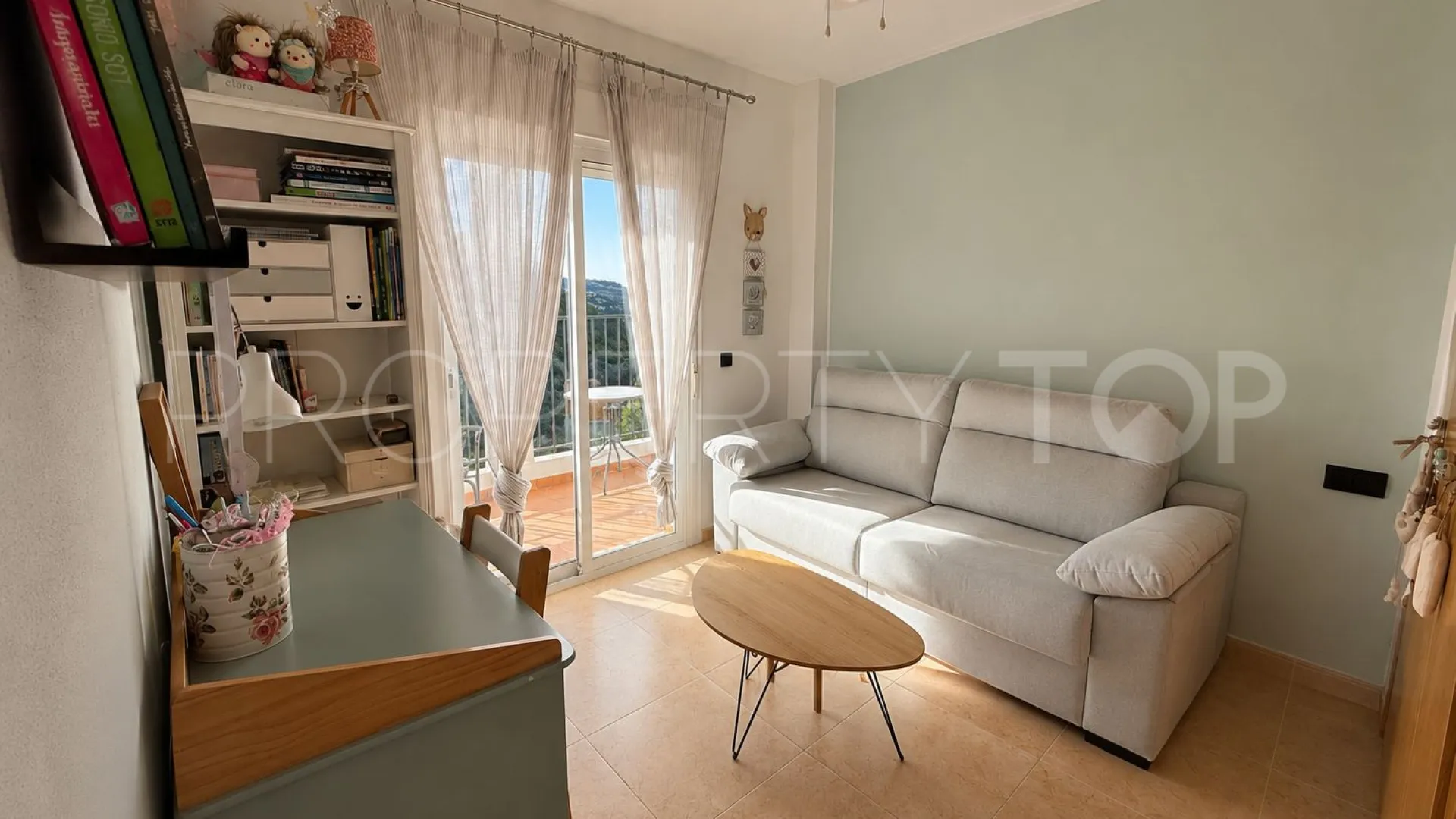 Casares Pueblo, pareado de 3 dormitorios en venta