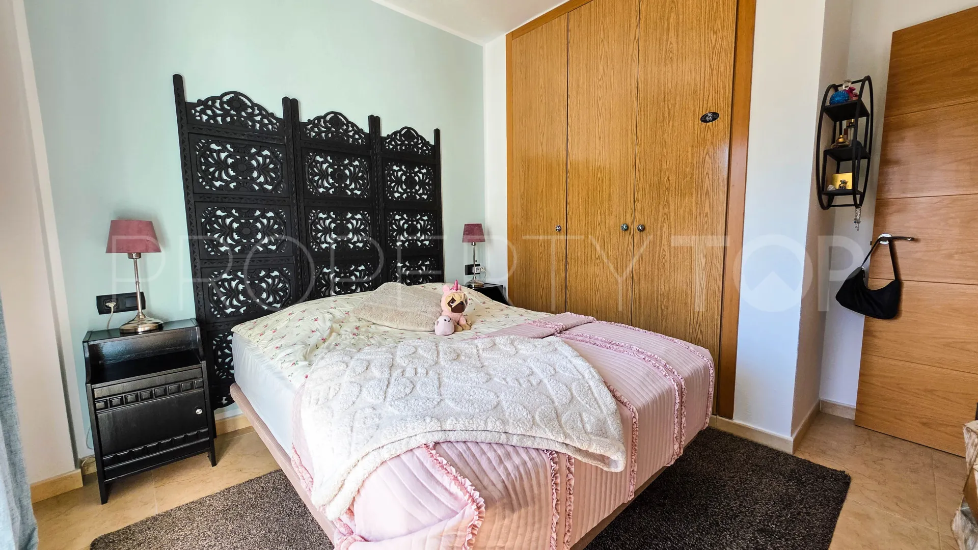 Casares Pueblo, pareado de 3 dormitorios en venta