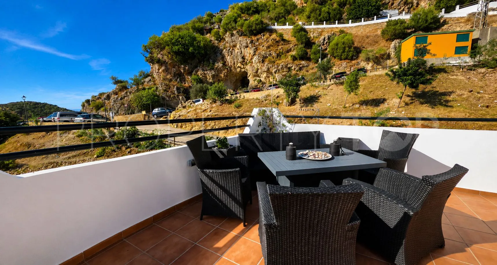 Casares Pueblo, pareado de 3 dormitorios en venta