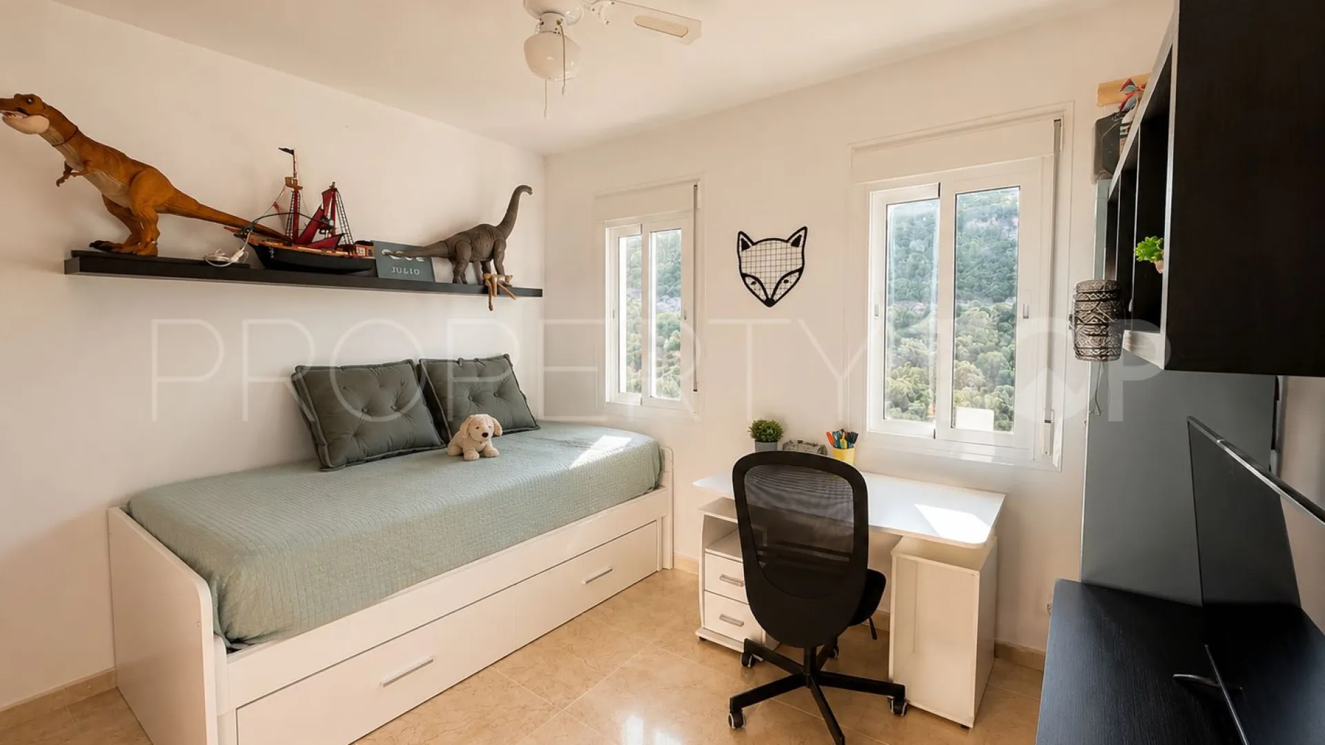 Casares Pueblo, pareado de 3 dormitorios en venta