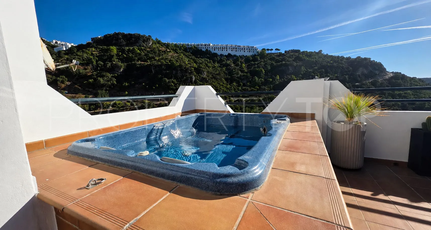 Casares Pueblo, pareado de 3 dormitorios en venta
