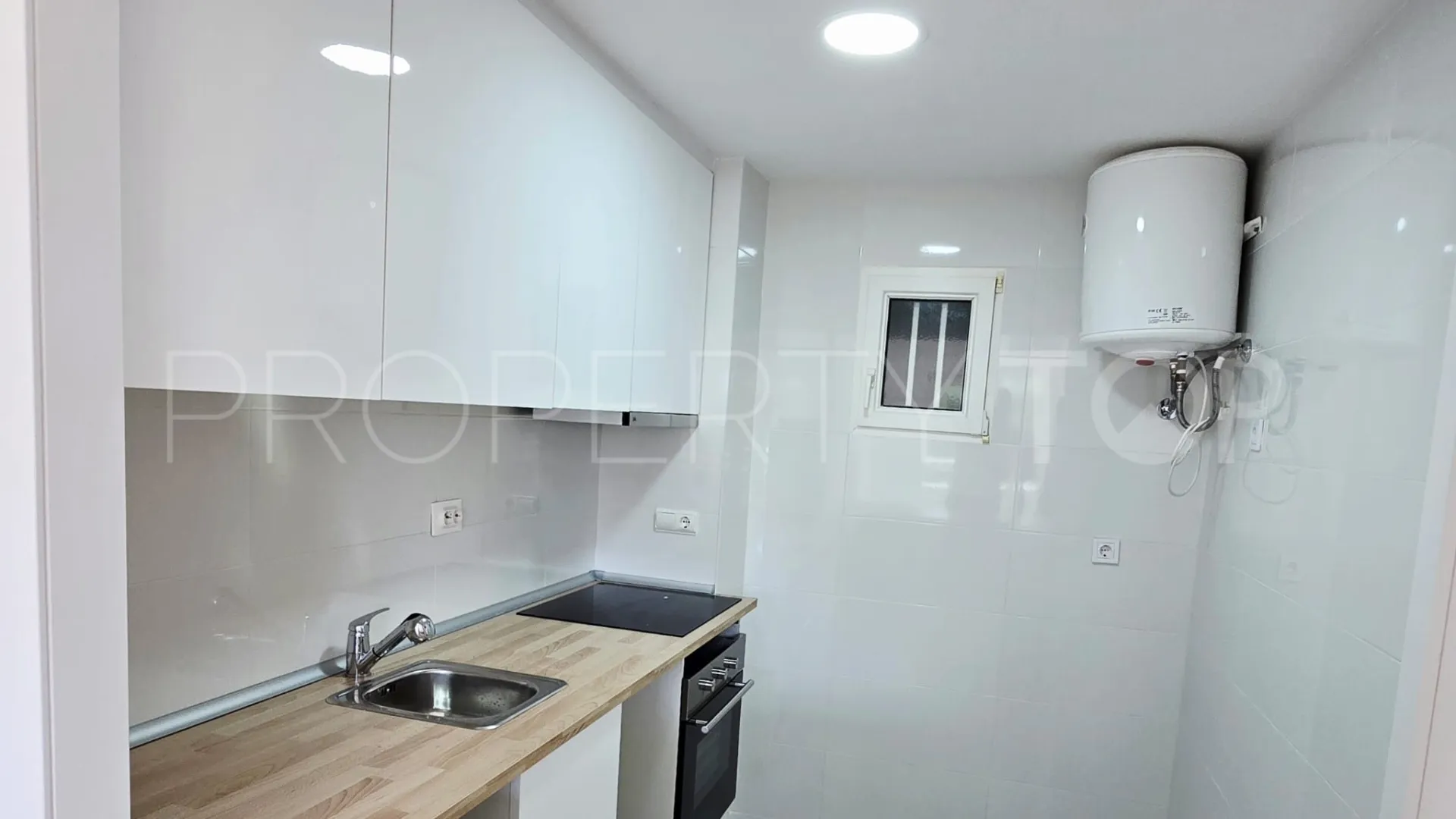 Apartamento con 2 dormitorios en venta en Orihuela Costa